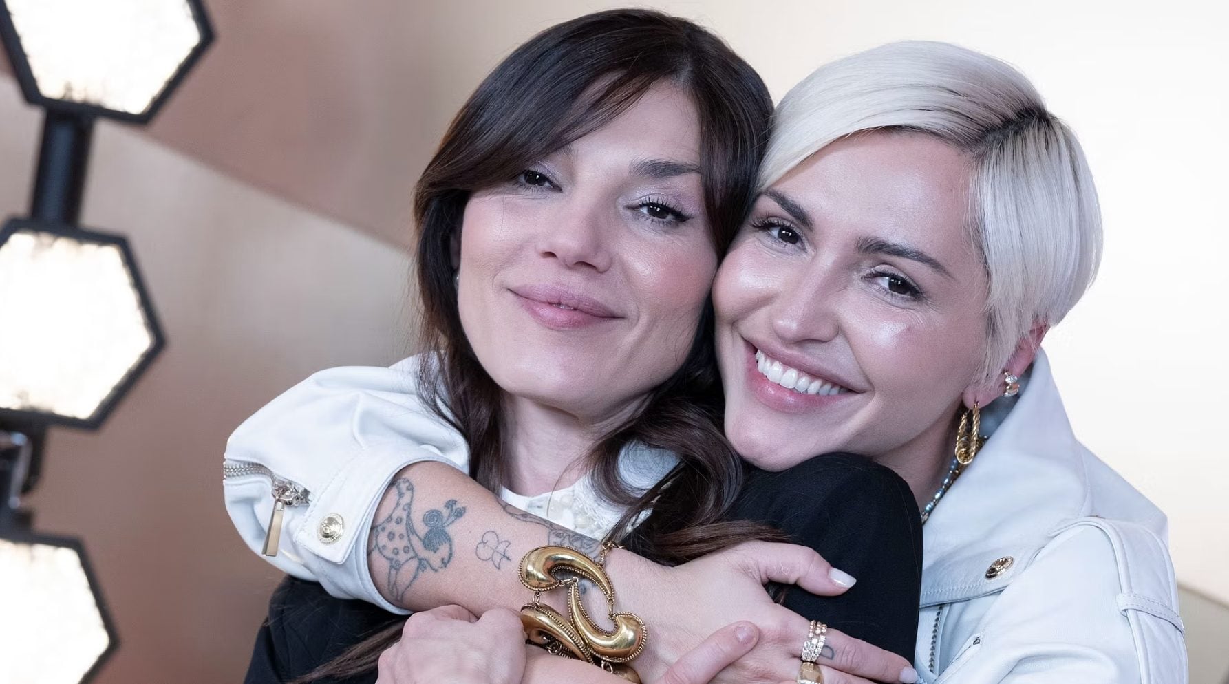 Chi è Nicole, la sorella di Serena Brancale: insieme a Sanremo 2026 realizzano il sogno della mamma