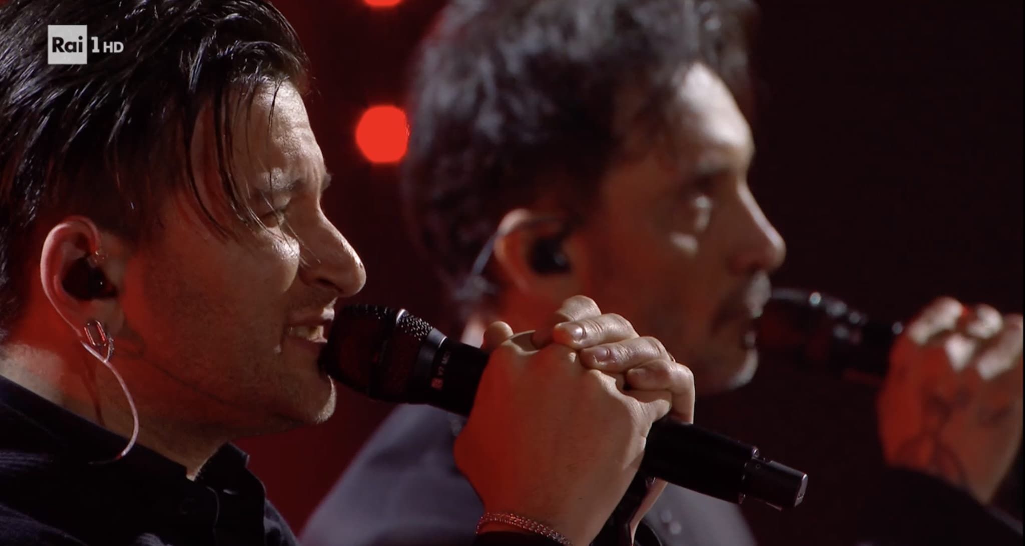 Eddie Brock duetta con Fabrizio Moro a Sanremo 2026