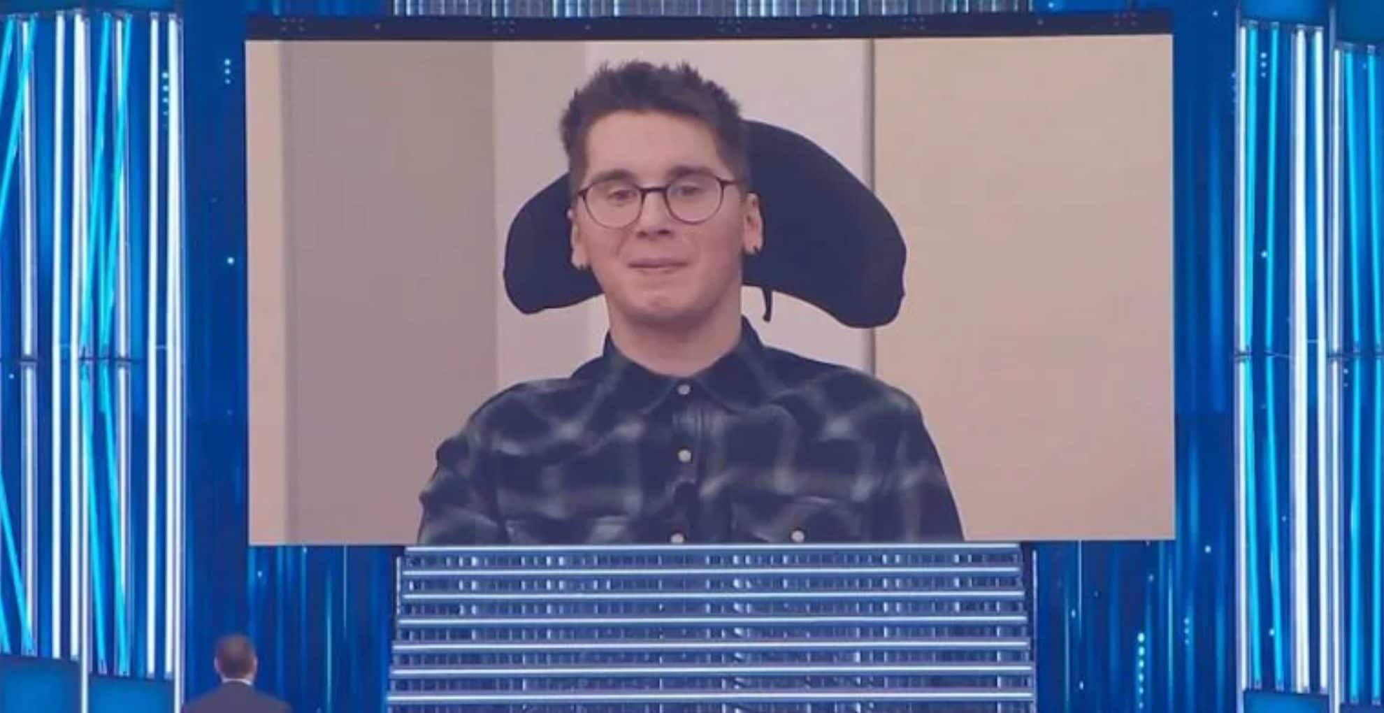 Chi è Paolo Sarullo, a Sanremo la storia del ragazzo picchiato in discoteca: "Ho perdonato i miei aggressori"