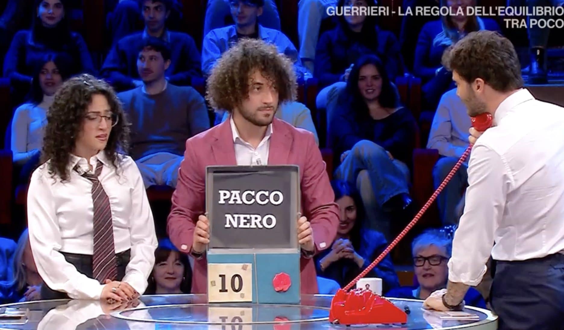 Manuel ad Affari Tuoi ha il pacco nero: "Mi servono soldi per il mutuo", ma la cifra non è il massimo