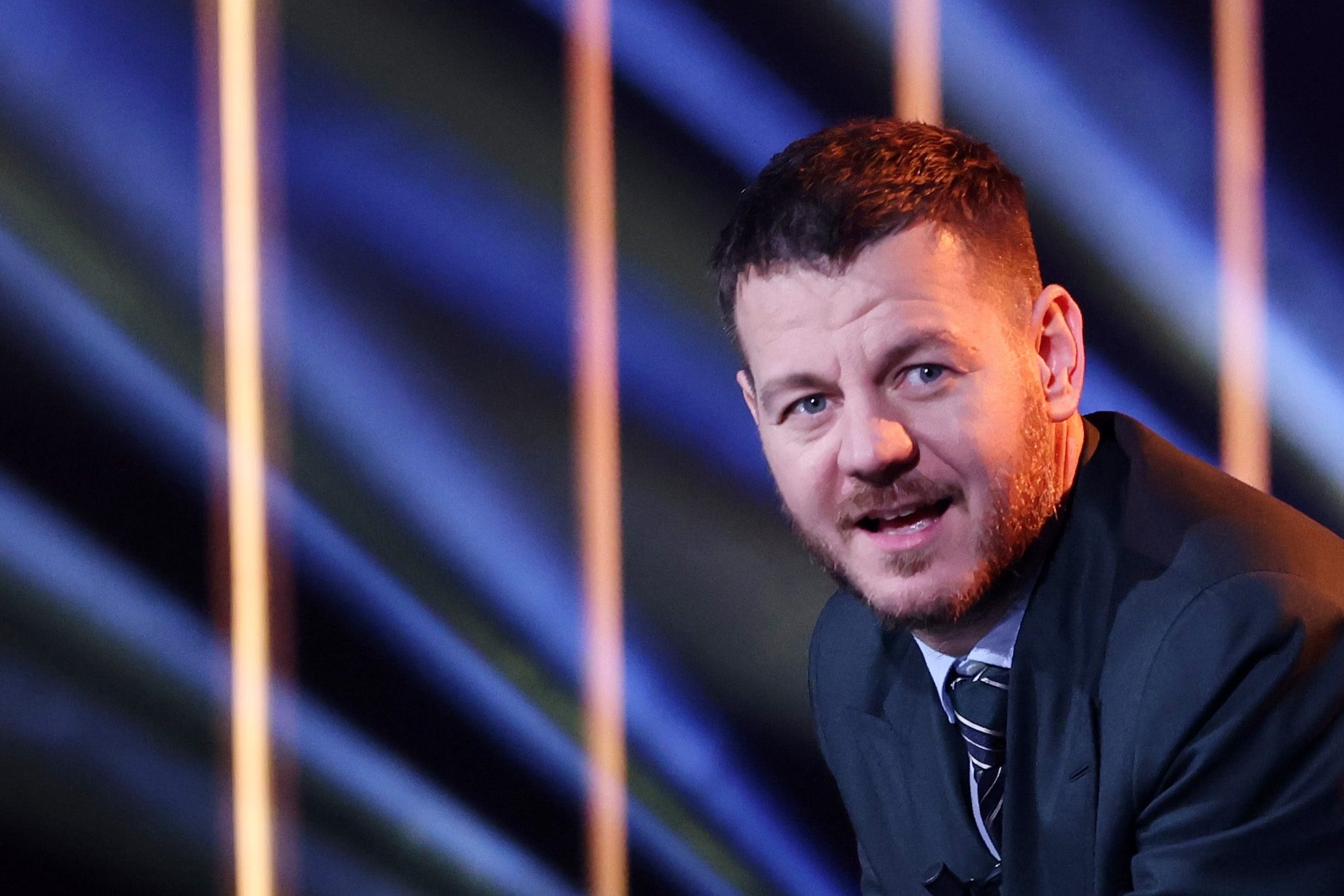 Alessandro Cattelan si "tuffa nel sugo" e va ad Amici, la ripartenza dopo anni da predestinato a Sanremo