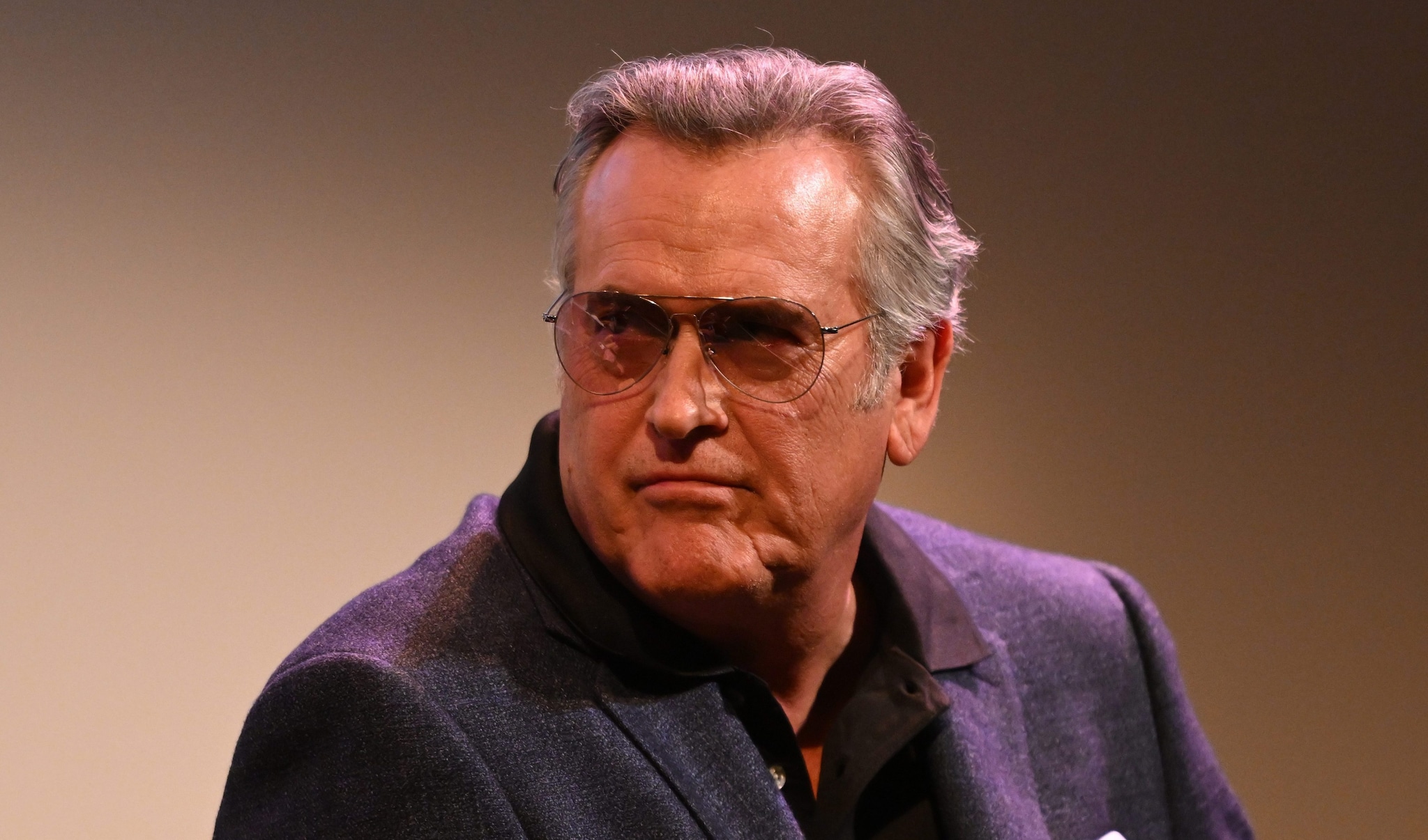 L'attore Bruce Campbell: "Ho un cancro incurabile. Ma sono un vecchio figlio di pu*tana, mi vedrete ancora in giro"