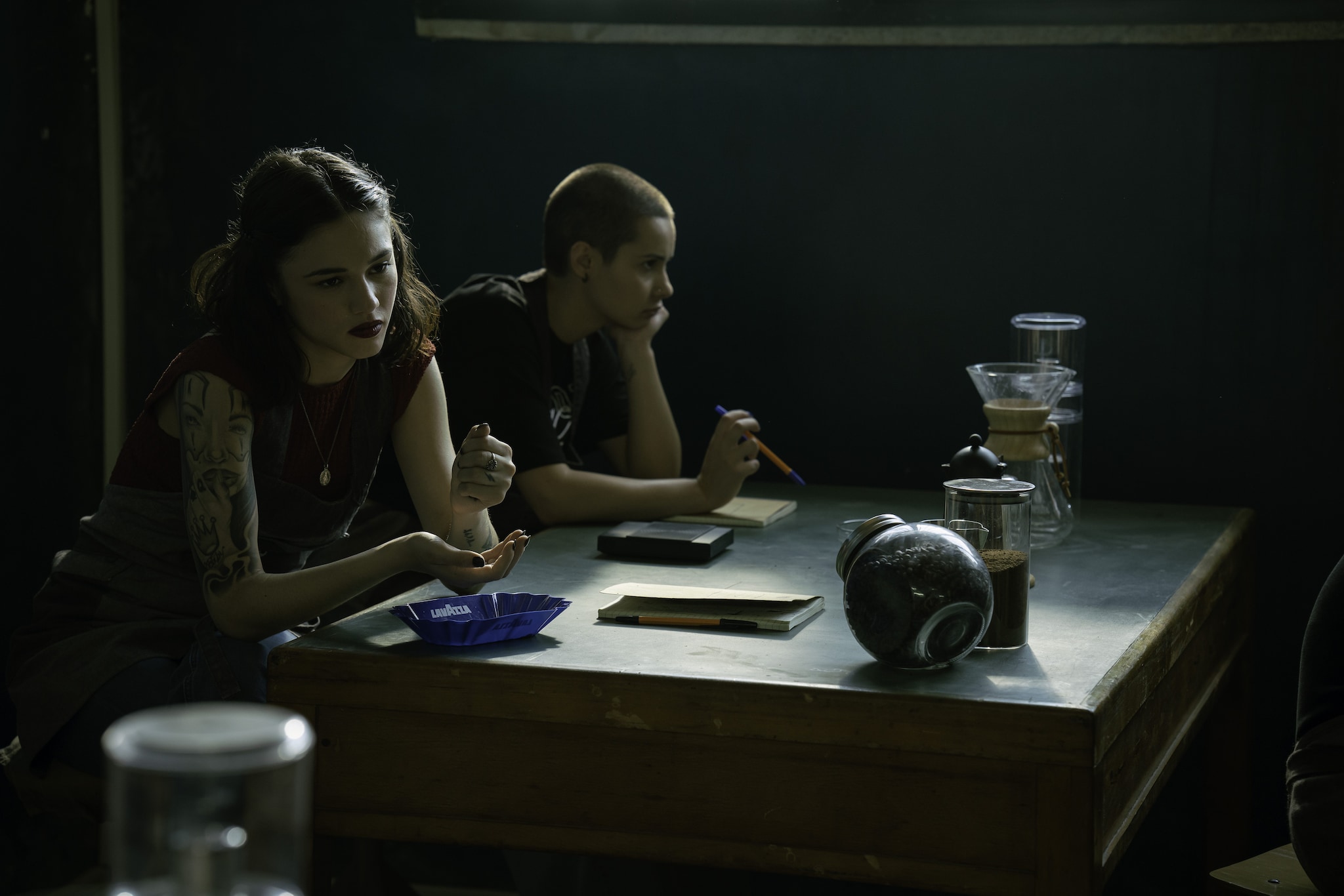 Maria Esposito e Carlotta Pinto in Mare Fuori 6. Foto di Sabrina Cirillo