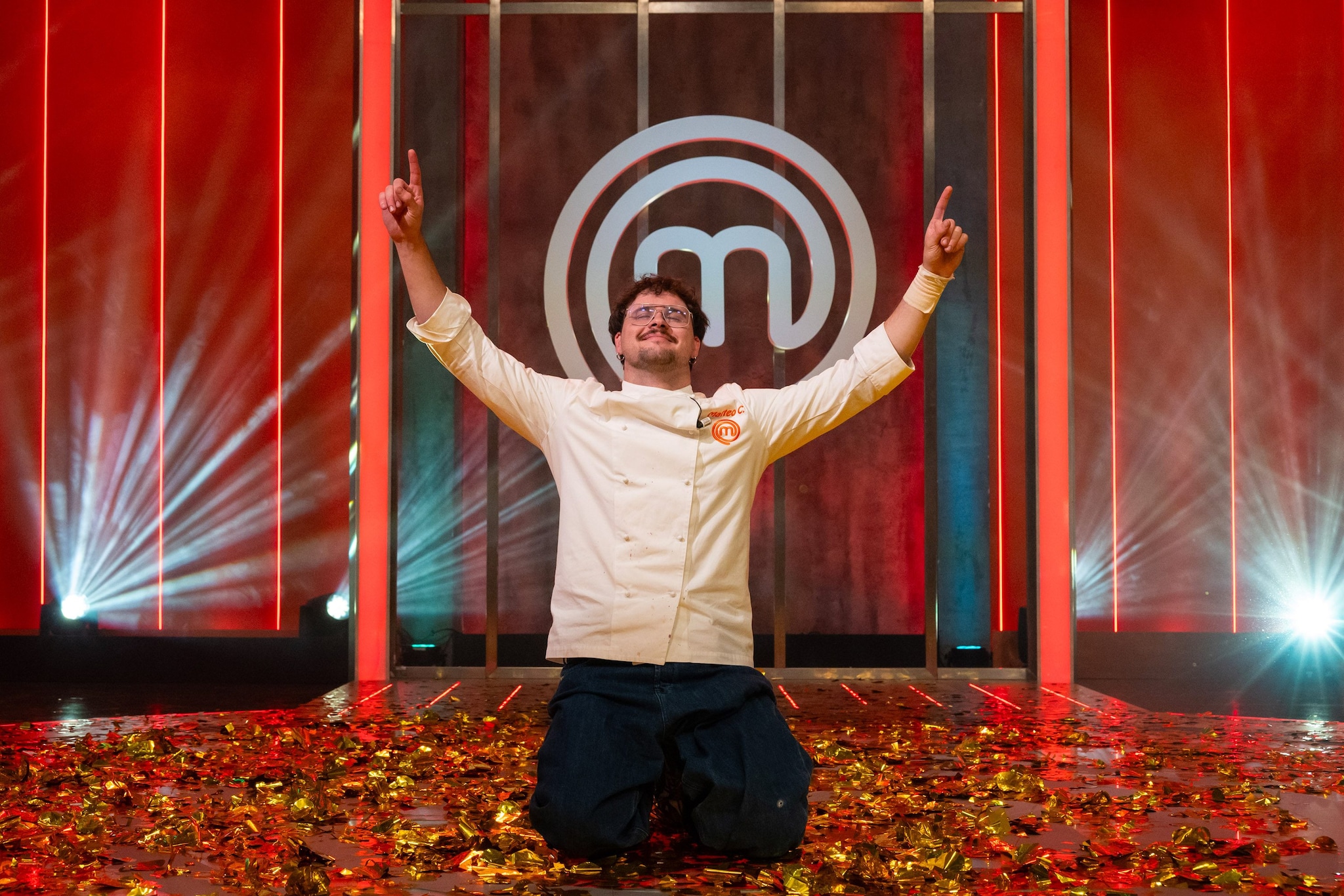 Teo vince MasterChef 15: chi è il 23enne brianzolo che ha battuto Carlotta in finale