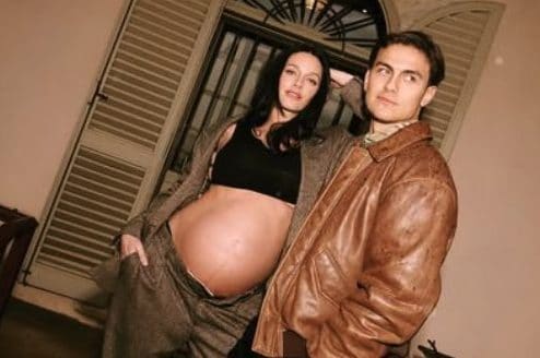 Oriana Sabatini e Paulo Dybala genitori, è nata la prima figlia in Italia: la scelta della neo mamma