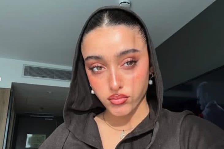 Giulia Stabile nel corpo di ballo di Rosalia, sui social la accusano di essere raccomandata: interviene Madame