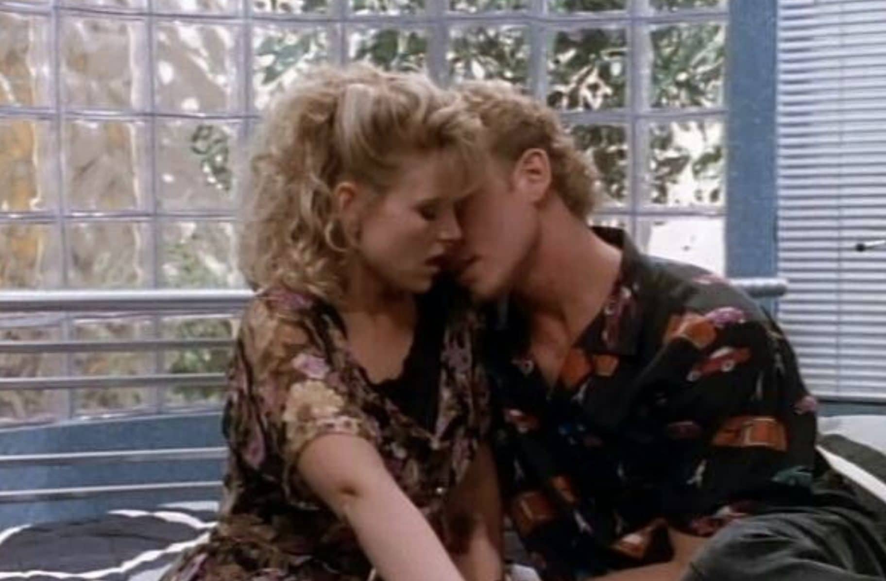 Jennifer Runyon con Ian Ziering in Beverly Hills 90210