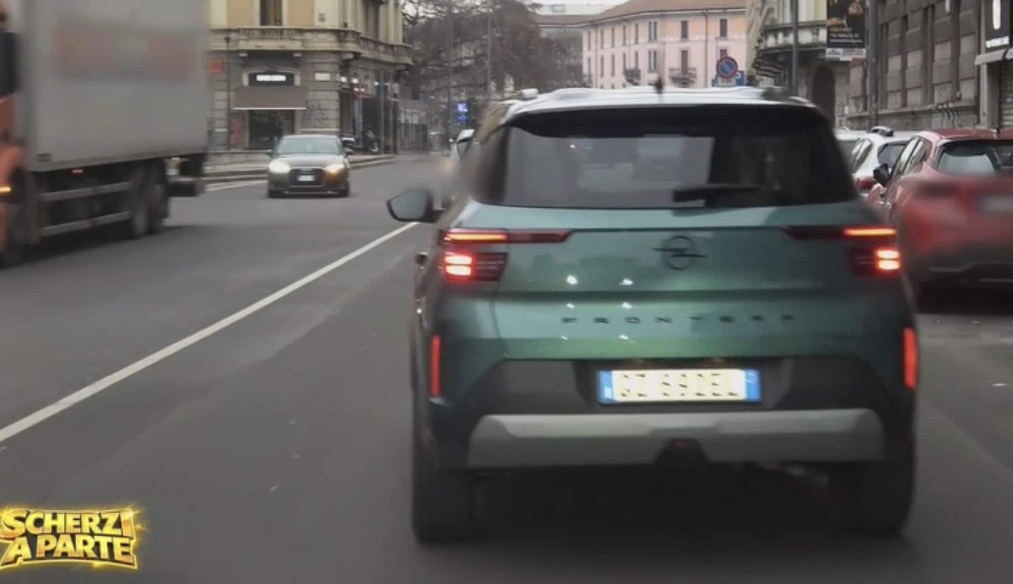 "Questa dovevamo prendere", riferito all’automobile: un possibile spot durante lo scherzo di Simona Ventura?