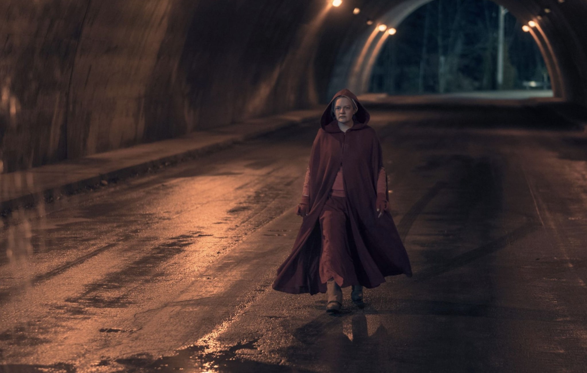 Il ritorno di The Handmaid's Tale, una serie tv più che mai attuale arriva con il suo sequel