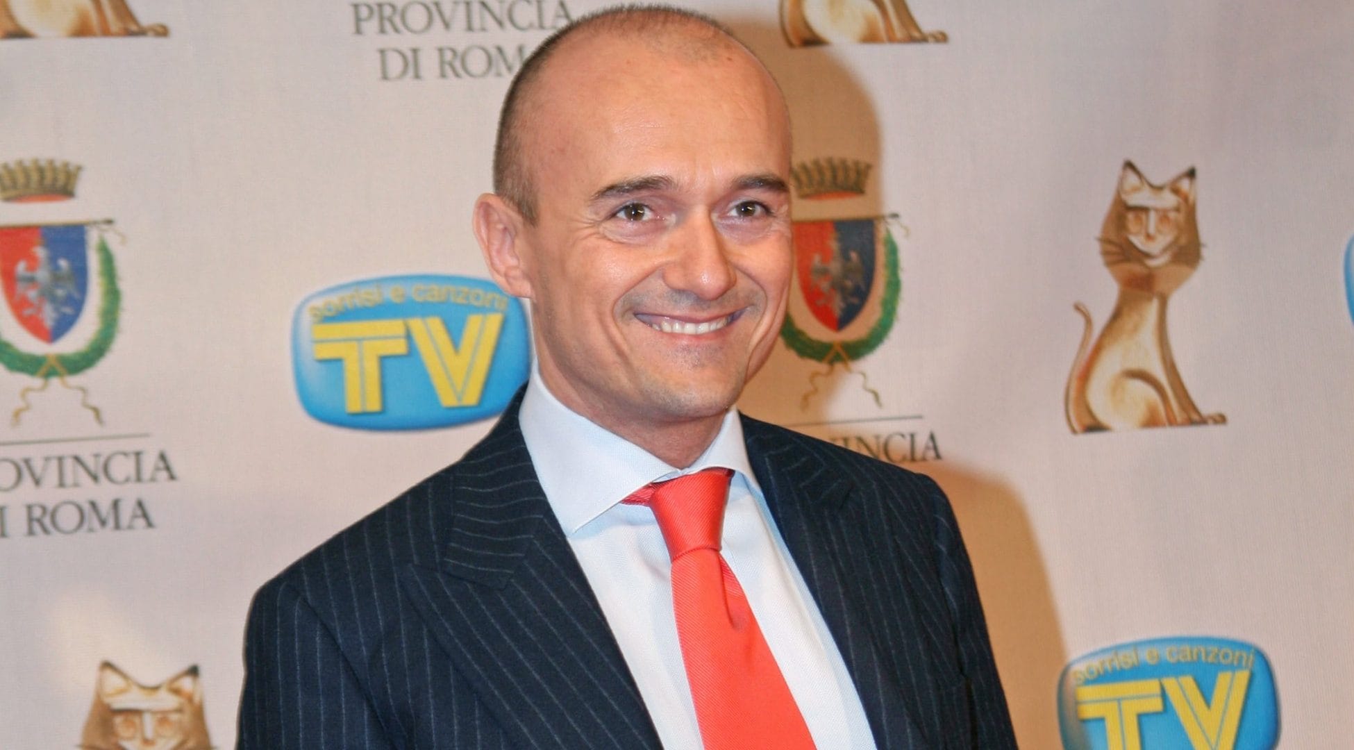 Un giovane Alfonso Signorini ai Telegatti del 2007 (all’epoca ancora vicedirettore di Chi)