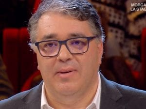 Ad Affari tuoi Bernardo accetta il cambio e vince: “È il numero di mio figlio, bisogna sperare nella vita”