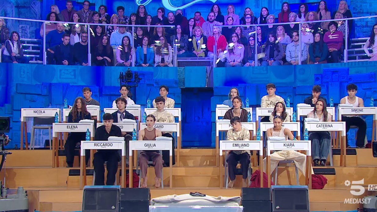 Amici 25, il Serale inizia il 21 marzo: la novità Cuccarini-Peparini, i giudici e le squadre