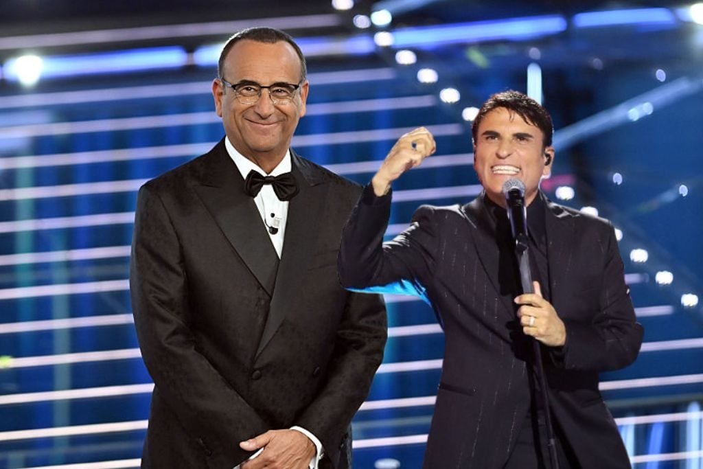 Carlo Conti e la stoccata a Mediaset da Fiorello: "Sal Da Vinci su Rai1 è in diretta, non registrato"