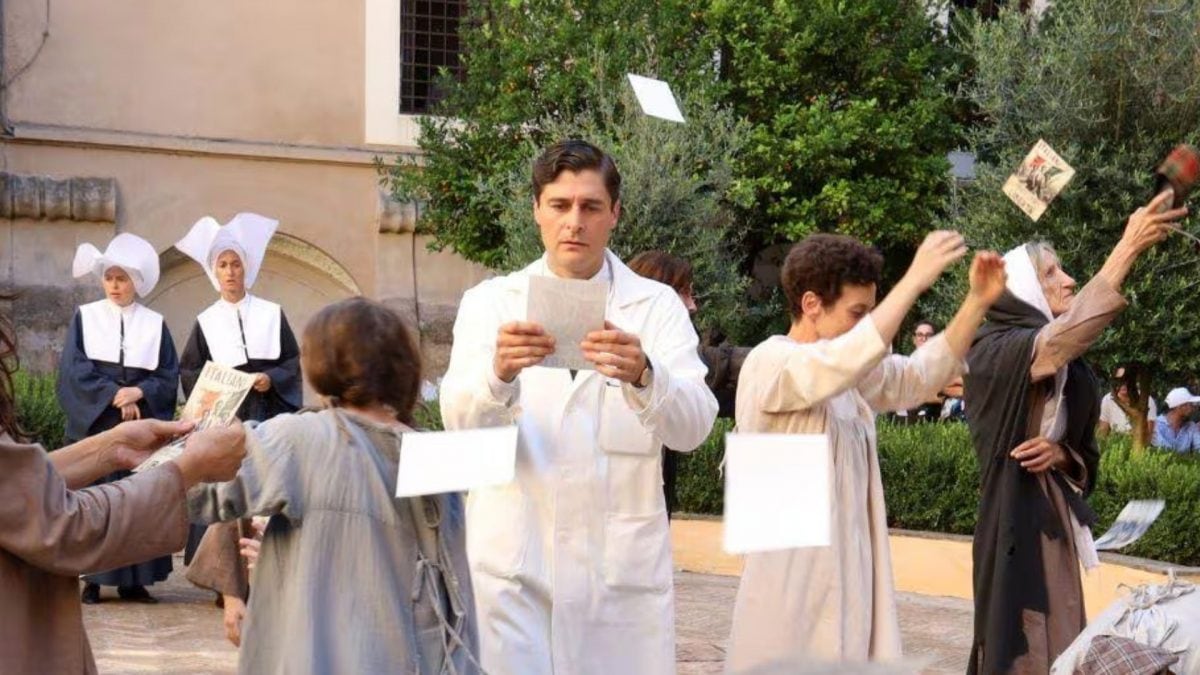 Le libere donne, Lino Guanciale è Mario Tobino: trama, cast e puntate della nuova fiction di Rai1