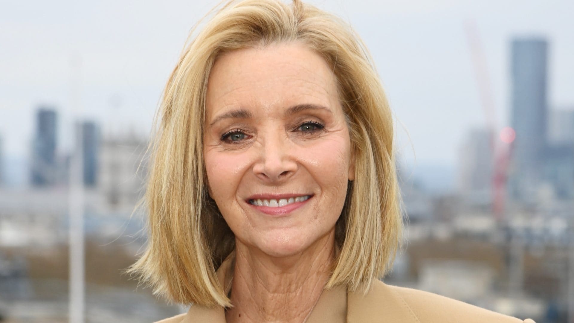 Lisa Kudrow si presenta in ritardo a un'intervista: "Colpa della chirurgia estetica, ora basta"