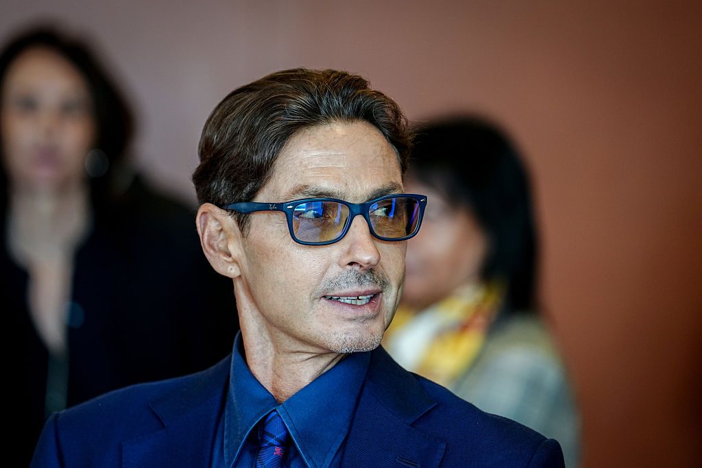 Il figlio di Pier Silvio Berlusconi trionfa sul ring davanti al papà: terza vittoria consecutiva da pugile