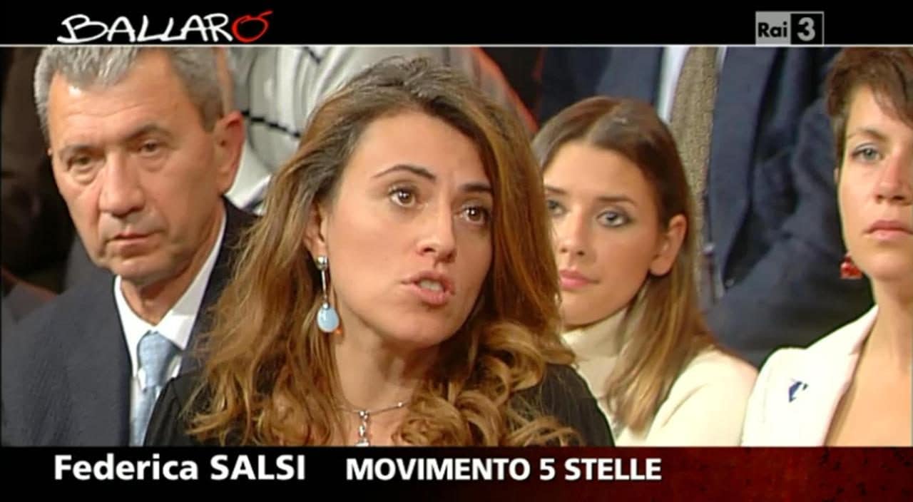 Federica Salsi: “Espulsa dai Cinque Stelle per essere andata a Ballarò. Grillo mi offese, non si è mai scusato”