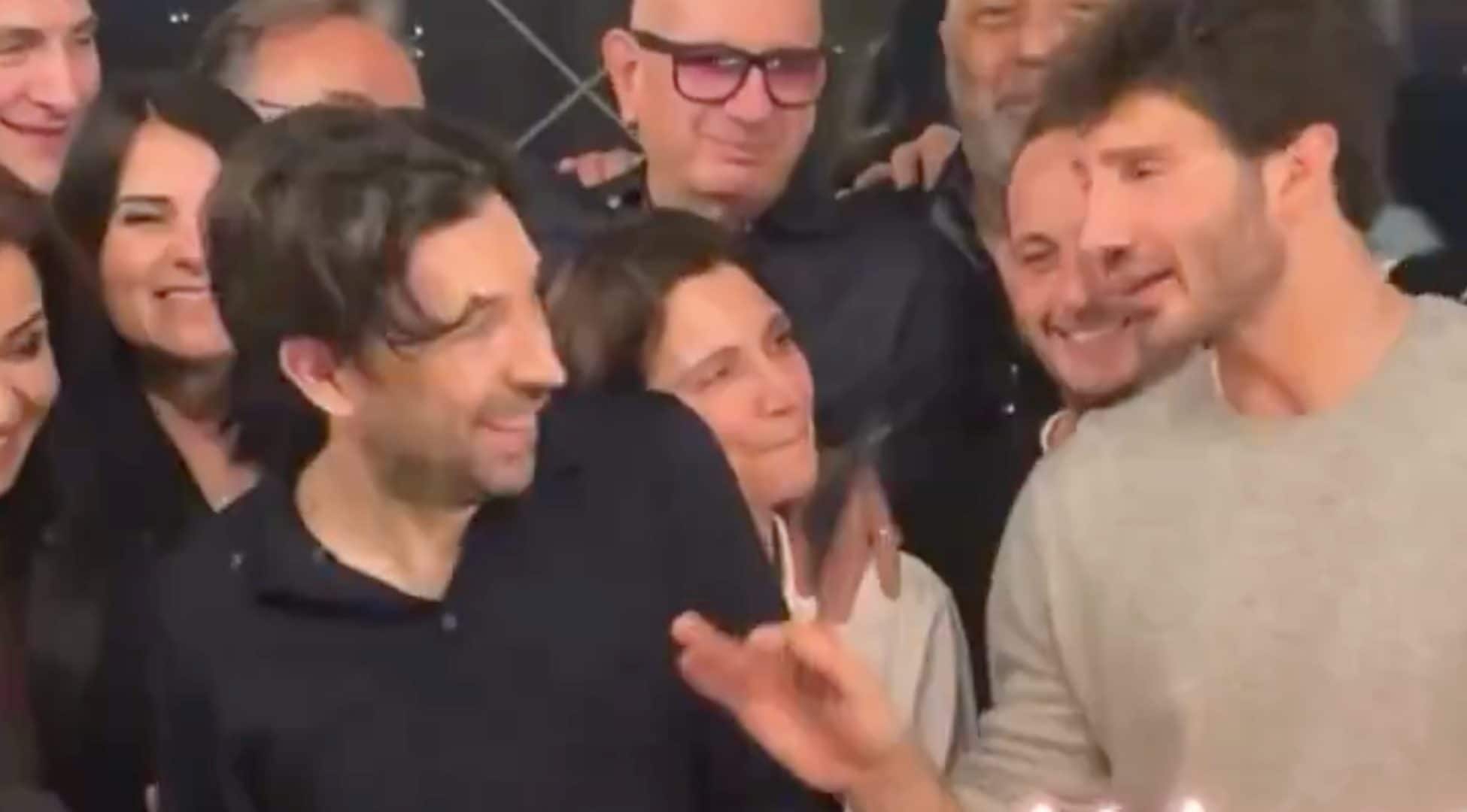 Stefano De Martino alla festa per la fine di STEP: "Non diciamo che è l'ultima edizione"