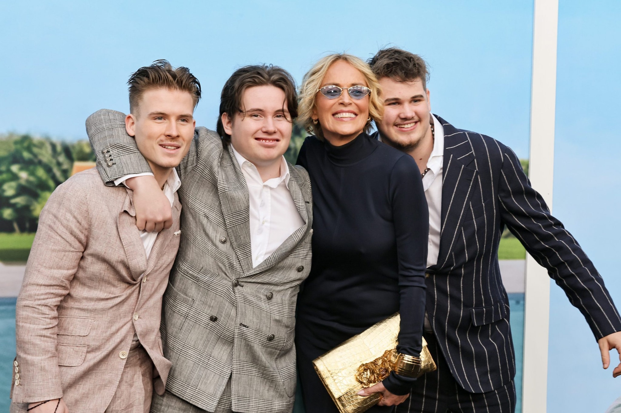 Sharon Stone spiega perché ha adottato tre figli: una caratteristica genetica le ha causato 9 aborti spontanei