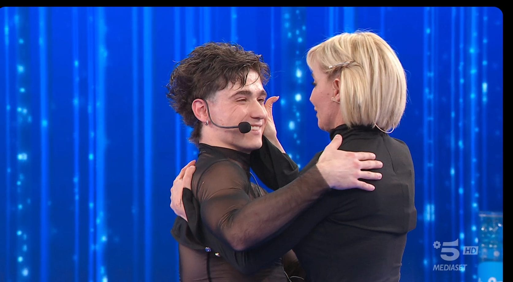 Serale di Amici 25, Simone eliminato nella seconda puntata: salve Valentina e Caterina