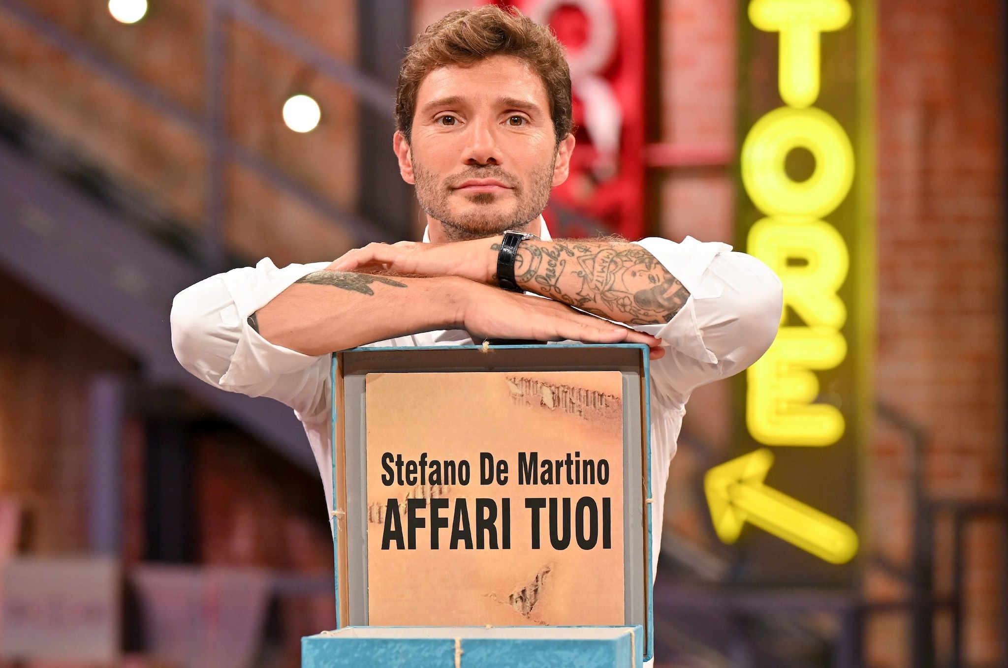 Affari Tuoi stasera 3 aprile non va in onda, su Rai1 La passione di Crans con Bruno Vespa e la Via Crucis