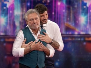 Ascolti tv 8 aprile: chi ha vinto tra Stasera tutto è possibile, Le Iene e Chi l’ha visto, i dati in aggiornamento