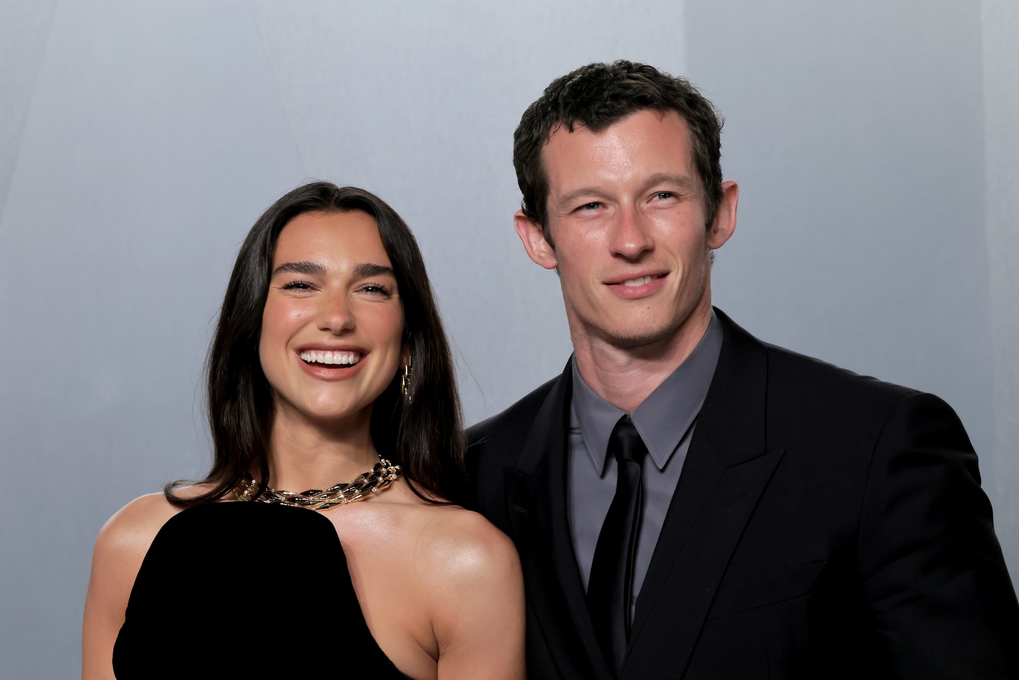 Dua Lipa e Callum Turner sposi in Italia, le nozze saranno a Palermo: "Tre giorni di festa e lusso"