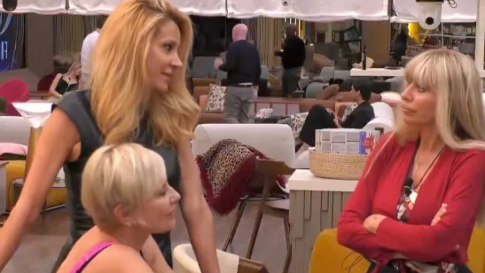 Al GF Vip l'alleanza Mussolini, Elia e Volpe: "Vogliono farci scannare, la puntata la facciamo dal letto"