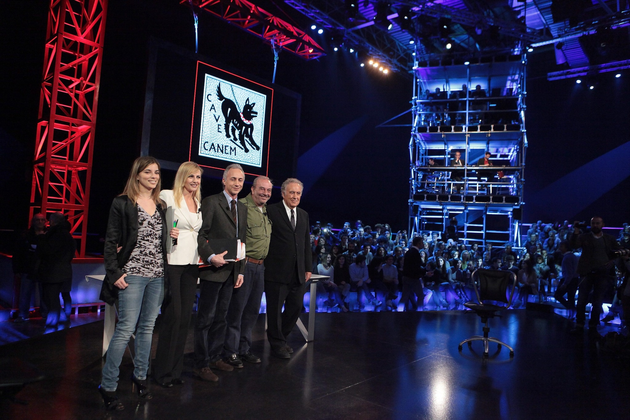 Luisella Costamagna insieme a Michele Santoro nel programma Servizio Pubblico