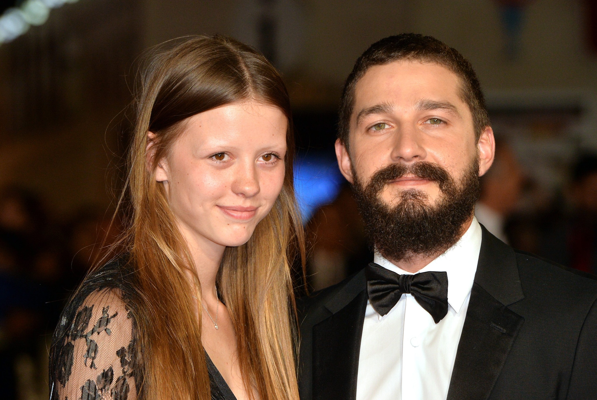 Mia Goth sull'ex Shia LaBeouf: "Non posso fare niente per aiutarlo"