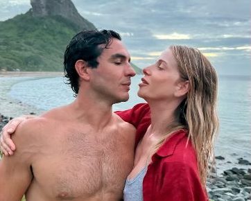 Alessia Marcuzzi rende ufficiale l'amore con Tiago Schietti, la conduttrice vive una relazione a distanza