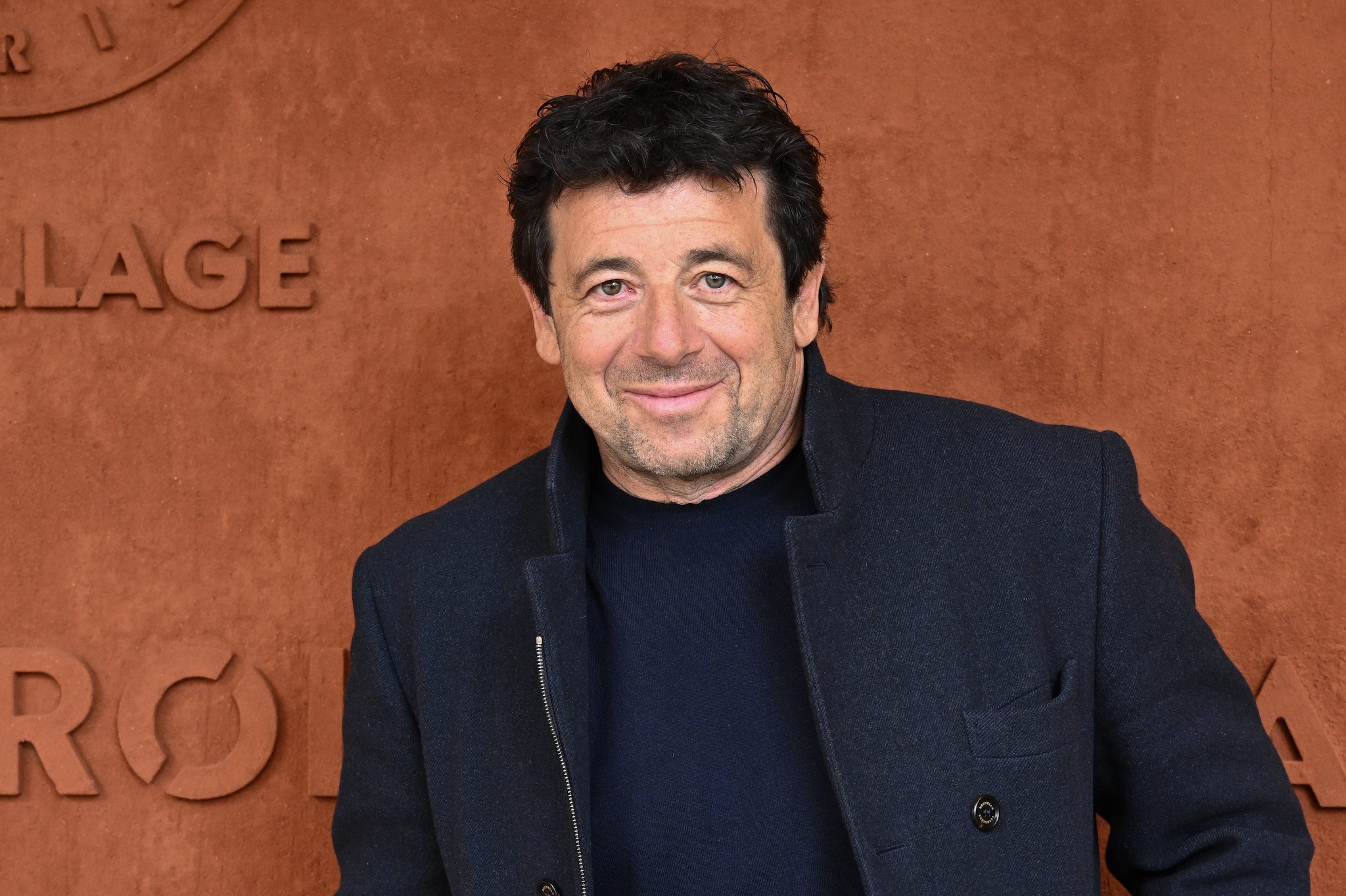 L'attore e cantante Patrick Bruel indagato per violenza sessuale, quattro donne lo hanno denunciato