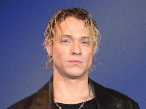 Irama ha una nuova fidanzata: “Sono innamorato”, mesi fa le indiscrezioni su un flirt con Mew