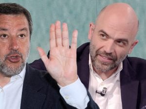 Saviano ironizza su Salvini: “Vuole querelarmi ancora, ma non può farlo per una legge che ha voluto lui”