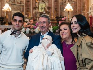 Tony Effe e Giulia De Lellis, il battesimo di Priscilla con la benedizione di Papa Leone