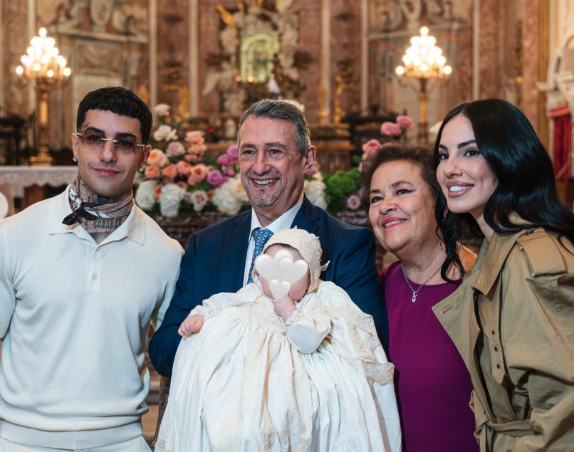 Tony Effe e Giulia De Lellis, il battesimo di Priscilla con la benedizione di Papa Leone