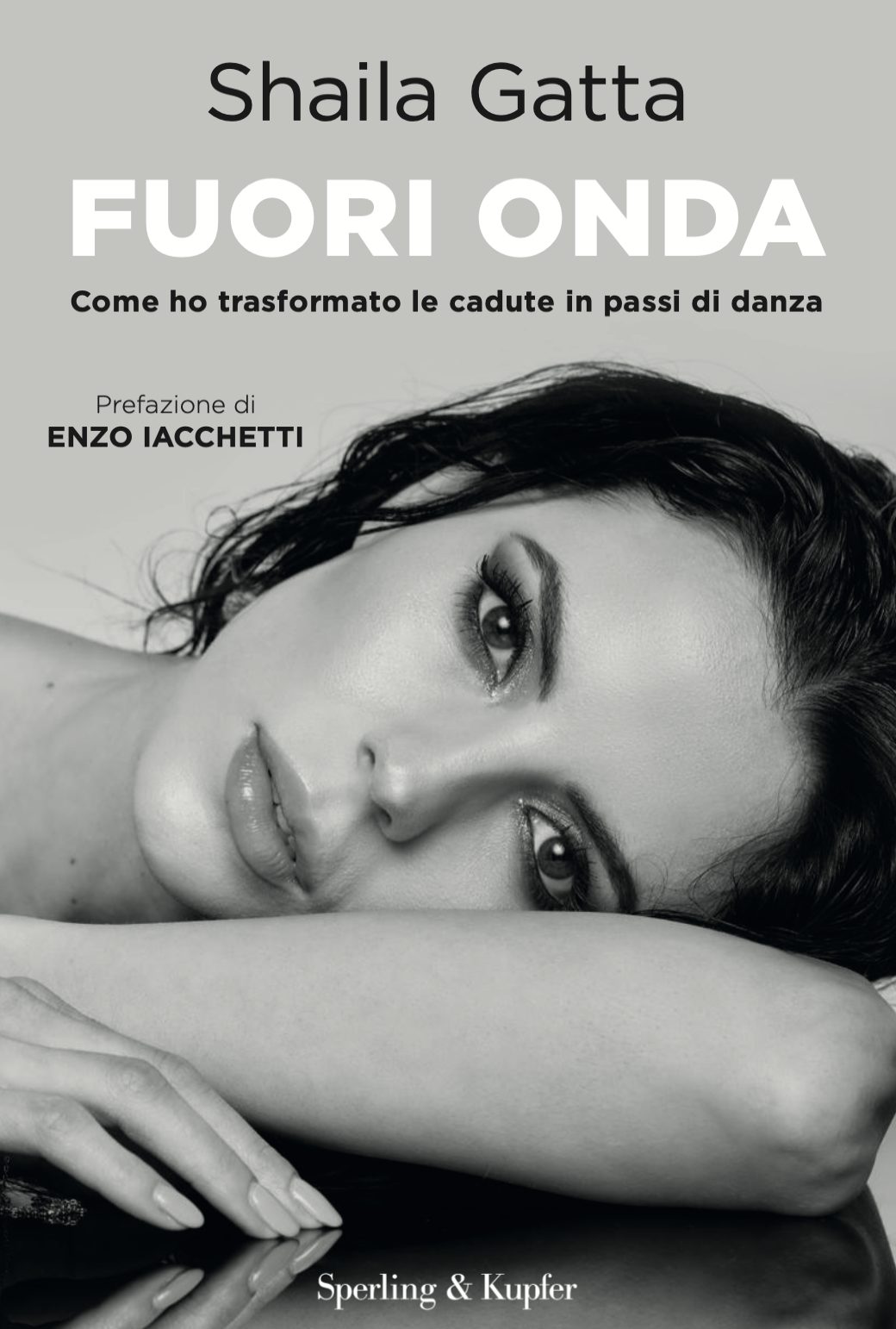 "Fuori onda", il libro di Shaila Gatta