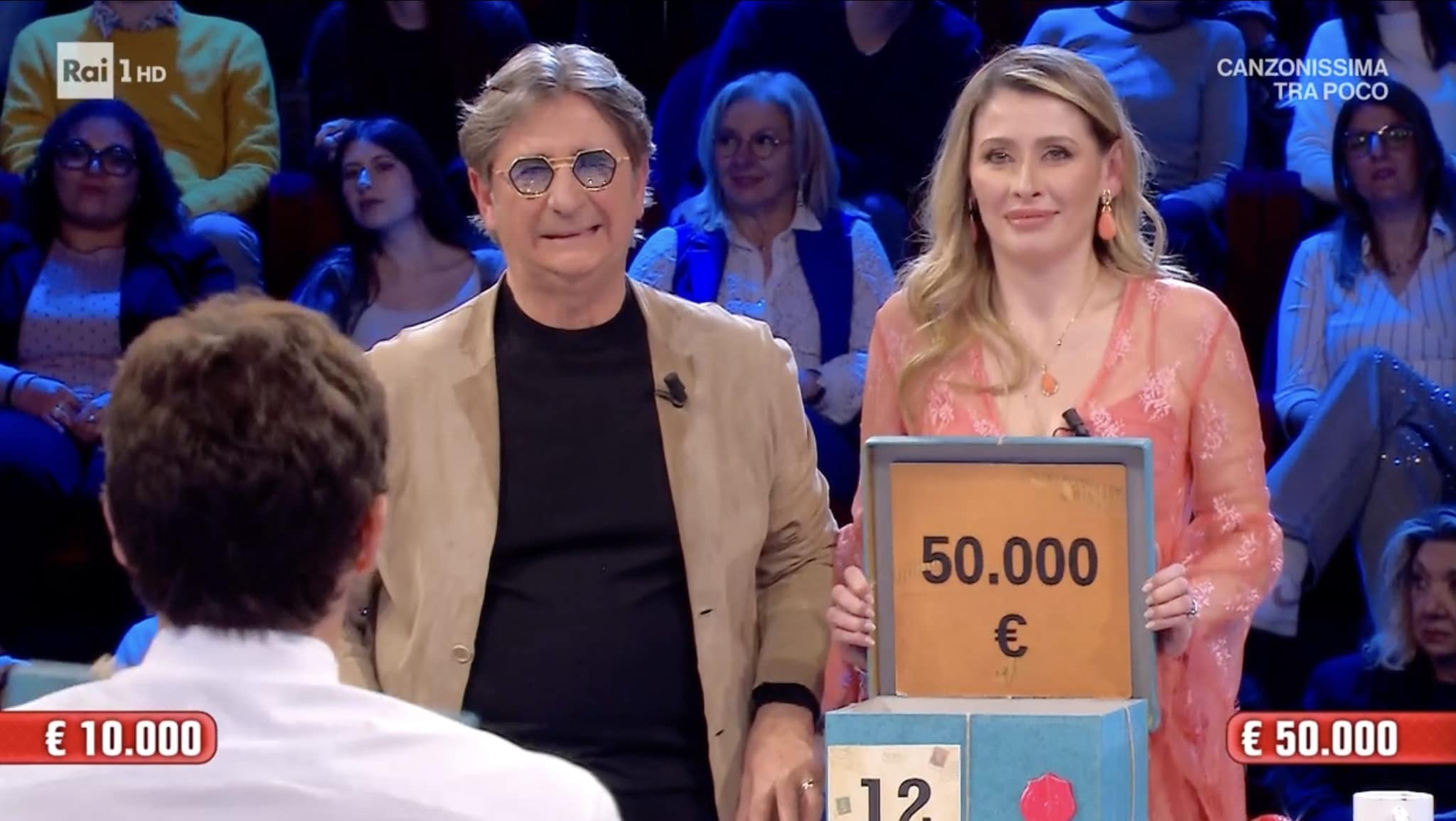 Affari Tuoi, la puntata del 4 aprile: Andrea dalla Sicilia vince 50mila euro nel Sabato Santo