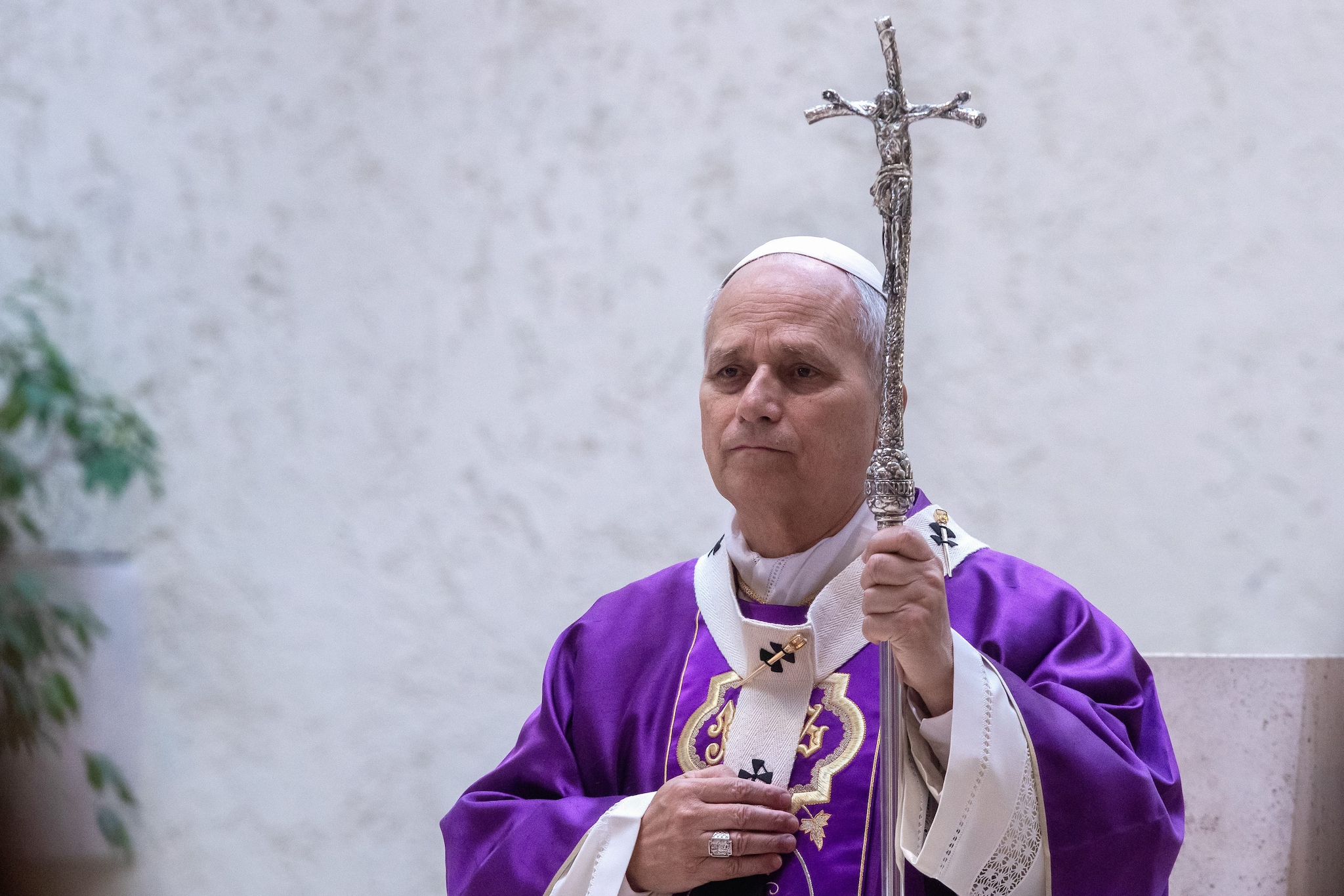 Messa del Venerdì Santo e via Crucis 2026 in tv: a che ora e dove seguire le celebrazioni della settimana santa