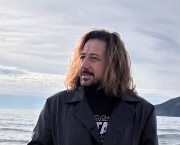 Simone Tomassini: "Il manager di Vasco mi investì e da lì partì tutto. Music Farm? Vivevamo blindati"