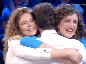 Ad Affari Tuoi la partita di Francesca non decolla e accetta l’offerta del Dottore: nel pacco aveva 15mila euro
