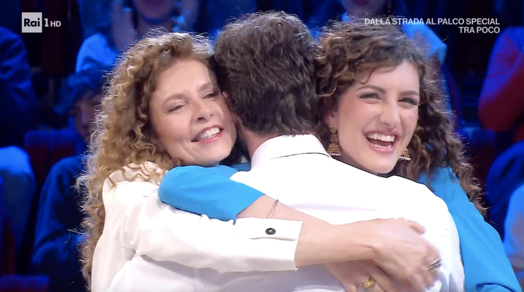 Ad Affari Tuoi la partita di Francesca non decolla e accetta l'offerta del Dottore: nel pacco aveva 15mila euro