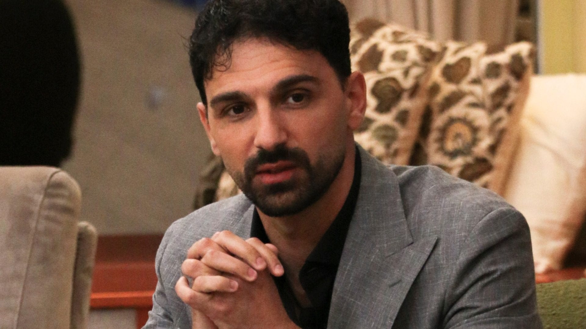 Raimondo Todaro giura sulla figlia e tira in ballo il cancro: è polemica per la sua frase al GF Vip