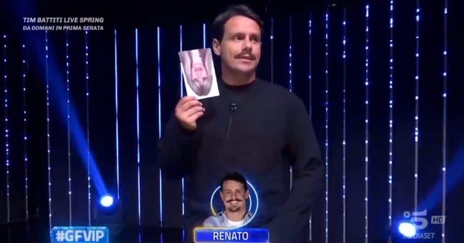 Al Grande Fratello Vip, Renato Biancardi nomina Alessandra Mussolini con la foto capovolta