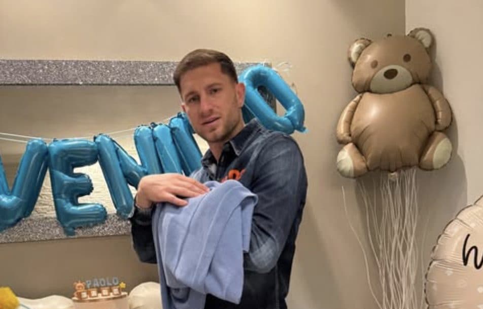 Salvatore Di Carlo è diventato papà: le foto con il piccolo Paolo in braccio, ma è mistero sulla madre