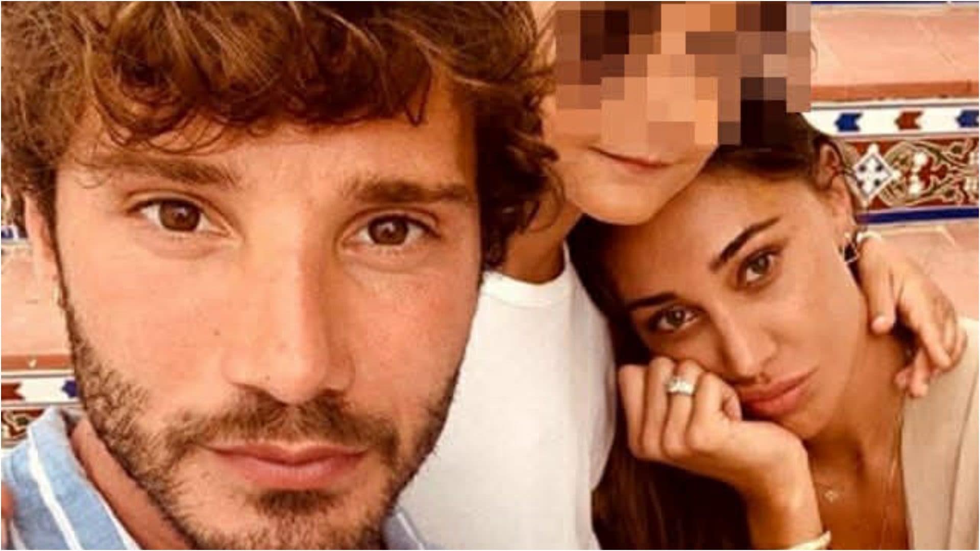 La scelta di Santiago, il figlio di Stefano De Martino e Belén Rodriguez ha chiesto di non apparire più sui social