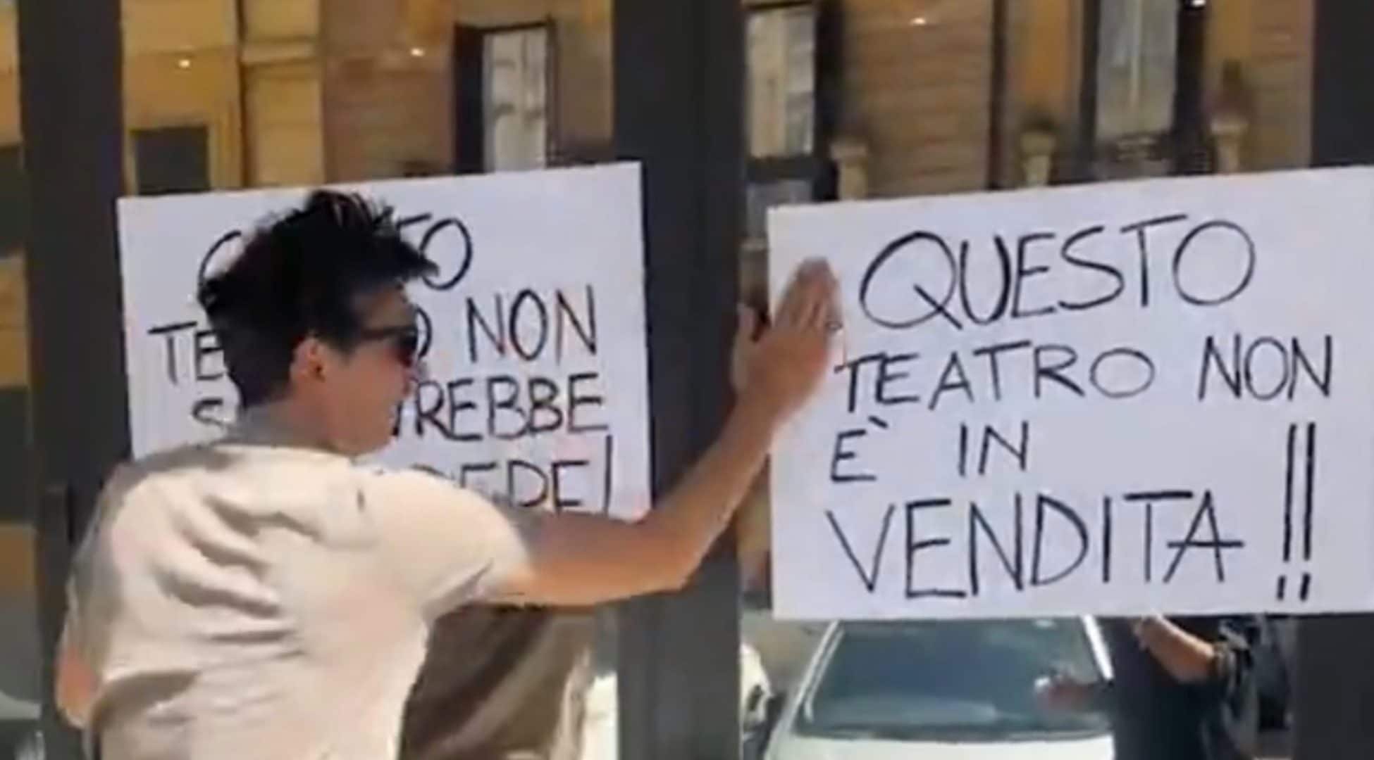 Fiorello contro la vendita del Teatro delle Vittorie: "Un crimine contro la storia dello spettacolo italiano"
