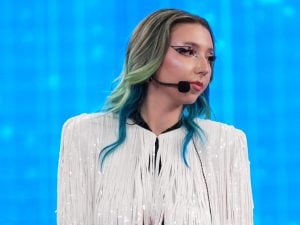 Il terzo serale di Amici25 si apre con l’eliminazione di Valentina, “congelata” per sette giorni