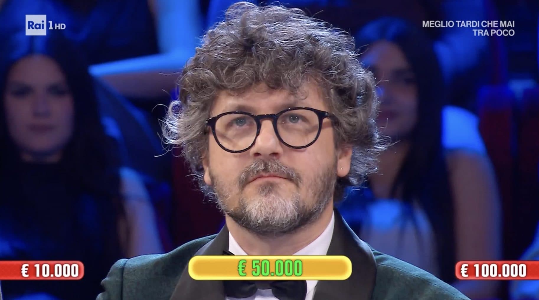 Affari Tuoi, Igor accetta l'offerta da 50mila euro: "Servono i soldi a mia figlia", e va via contento a metà