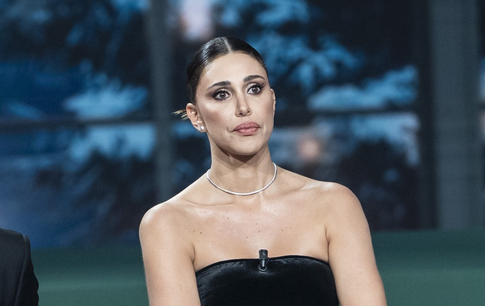 Belen Rodriguez ricoverata in ospedale dopo l’allarme dei vicini al 112: "Stato di alterazione psicofisica"